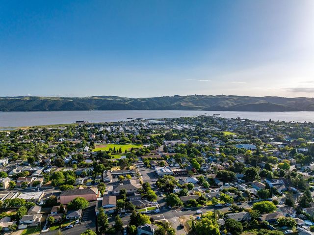 470 E O St, Benicia, CA 94510