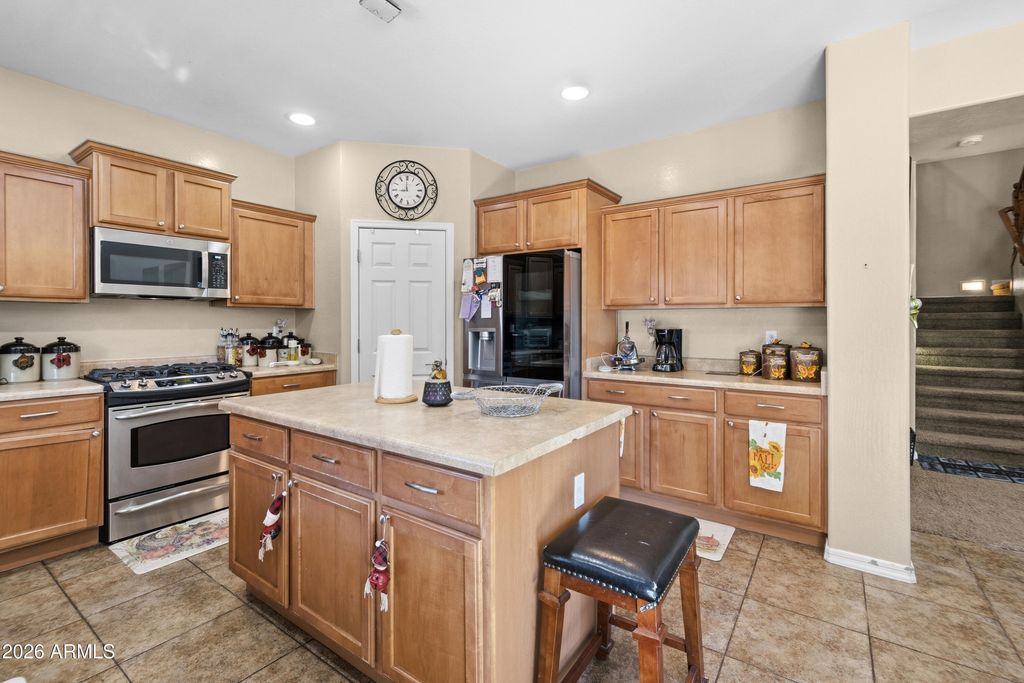 7639 W GEORGETOWN Way, Florence, AZ 85132 — photo 4