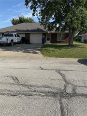 1117-19 SW Ephraim Drive, Grain Valley, MO 64029