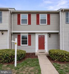 1656 THENIA PL #3-2, Woodbridge, VA 22192