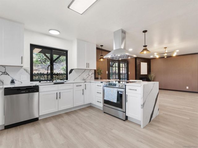 1331 Ramblewood, Alpine, CA 91901