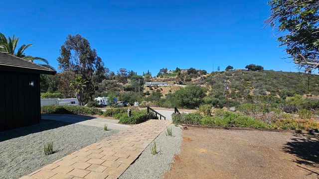 1331 Ramblewood, Alpine, CA 91901