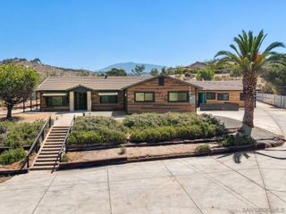 1331 Ramblewood, Alpine, CA 91901