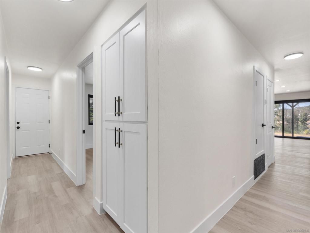 Image 12 of property listing at 1331 Ramblewood, Alpine, CA 91901