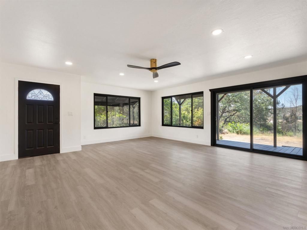 Image 3 of property listing at 1331 Ramblewood, Alpine, CA 91901