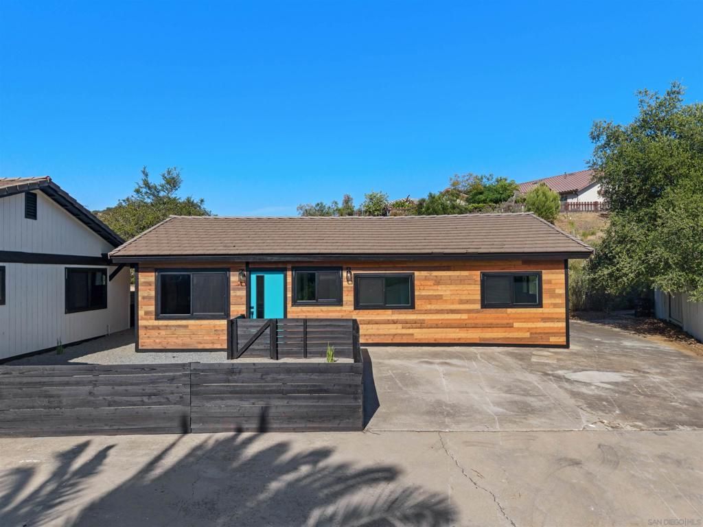 Image 31 of property listing at 1331 Ramblewood, Alpine, CA 91901