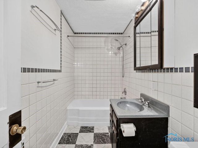 2733 130th Street, Toledo, OH 43611