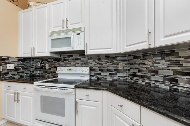 6698 Vía Roma, Delray Beach, FL 33446