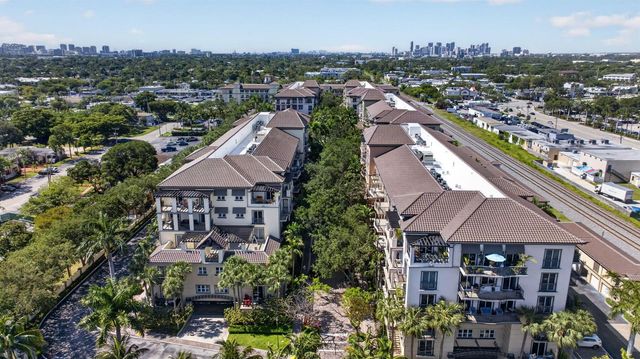 2609 NE 14th Avenue 105, Wilton Manors, FL 33334