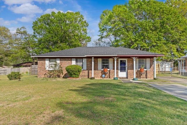 1119 Meharis Circle, Dothan, AL 36303