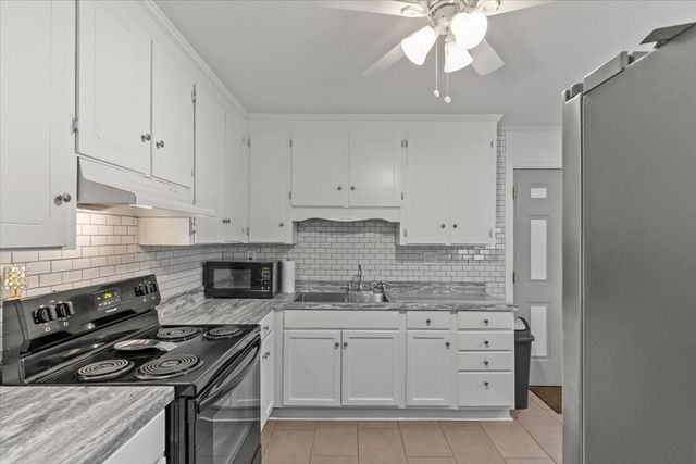 1119 Meharis Circle, Dothan, AL 36303