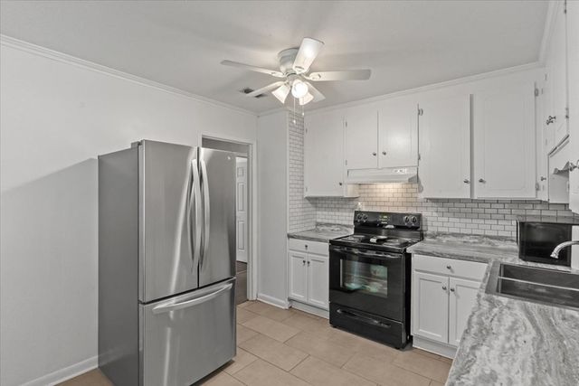 1119 Meharis Circle, Dothan, AL 36303