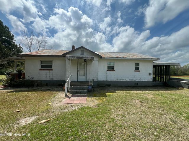 3241 General Howe Highway, Riegelwood, NC 28456
