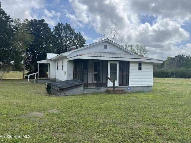 3241 General Howe Highway, Riegelwood, NC 28456