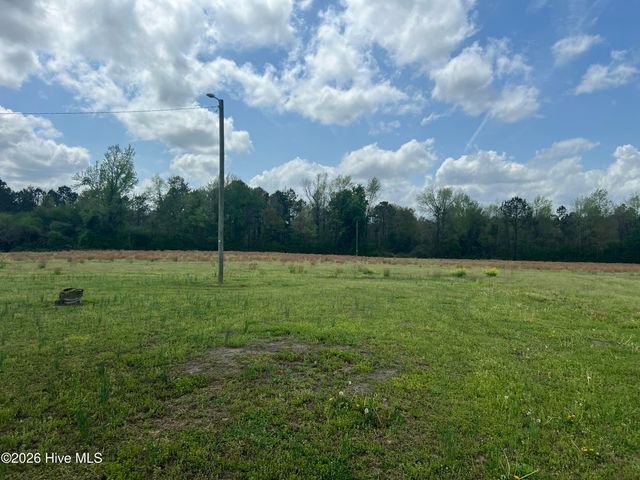 3241 General Howe Highway, Riegelwood, NC 28456