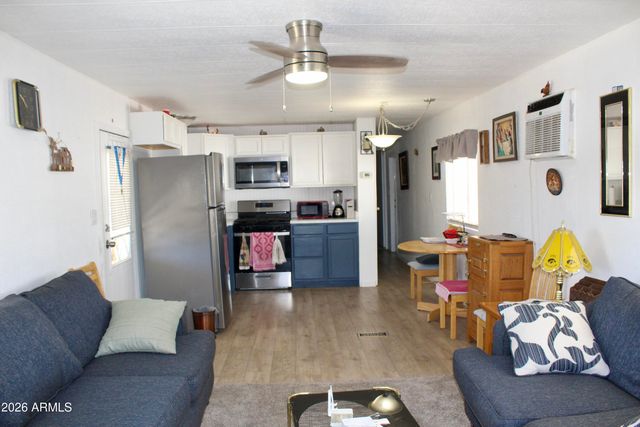 2605 S TOMAHAWK Road 227, Apache Junction, AZ 85119