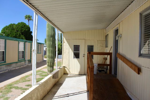 2605 S TOMAHAWK Road 227, Apache Junction, AZ 85119