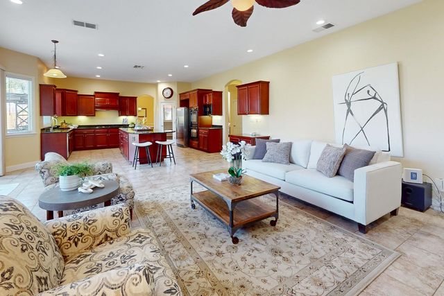 1621 Rio Vista Way, Yuba City, CA 95993