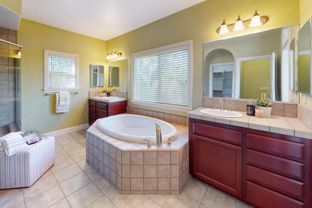 1621 Rio Vista Way, Yuba City, CA 95993