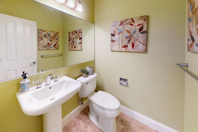 1621 Rio Vista Way, Yuba City, CA 95993