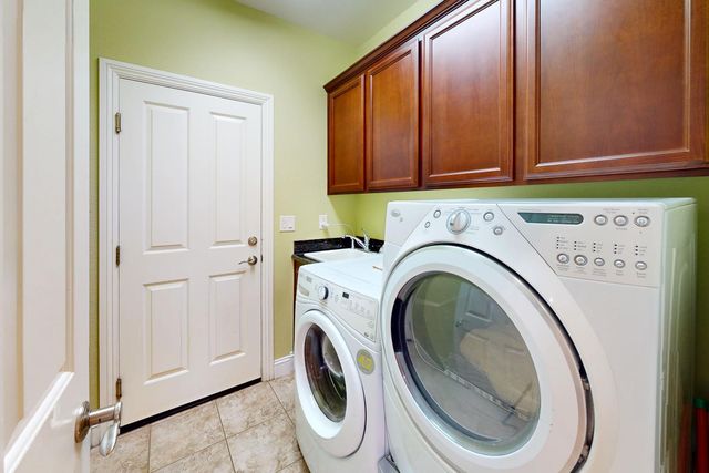 1621 Rio Vista Way, Yuba City, CA 95993