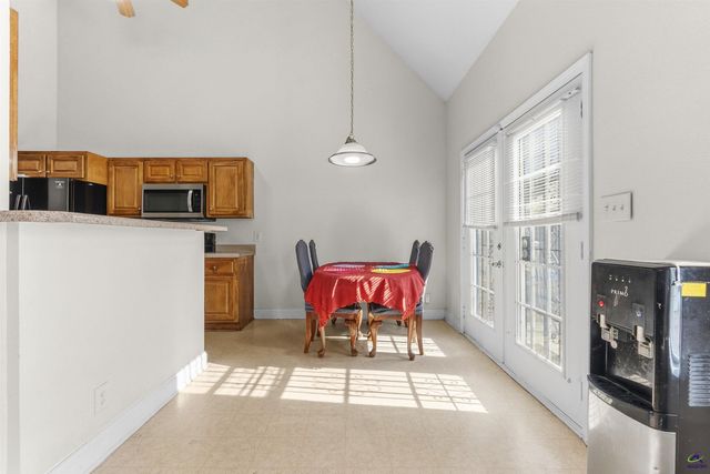 106 Shiloh Ct, Macon, GA 31206