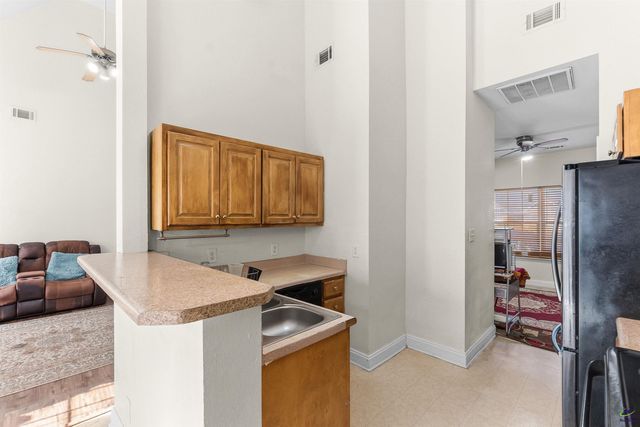 106 Shiloh Ct, Macon, GA 31206