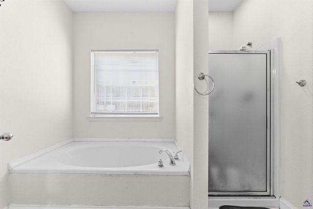 106 Shiloh Ct, Macon, GA 31206