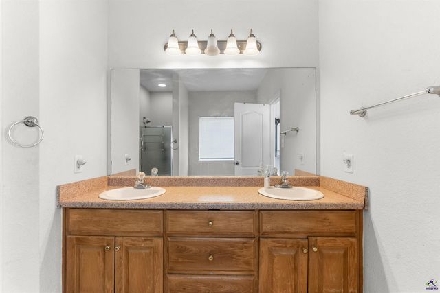 106 Shiloh Ct, Macon, GA 31206