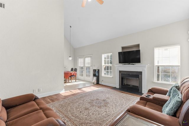 106 Shiloh Ct, Macon, GA 31206