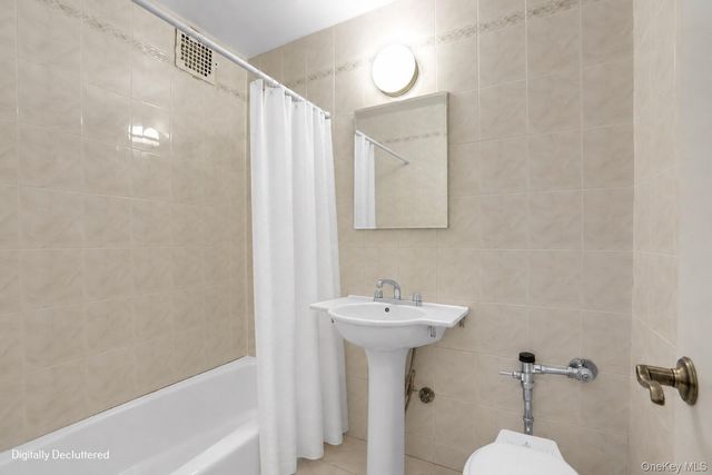 7000 Bay Parkway 2P, Brooklyn, NY 11204