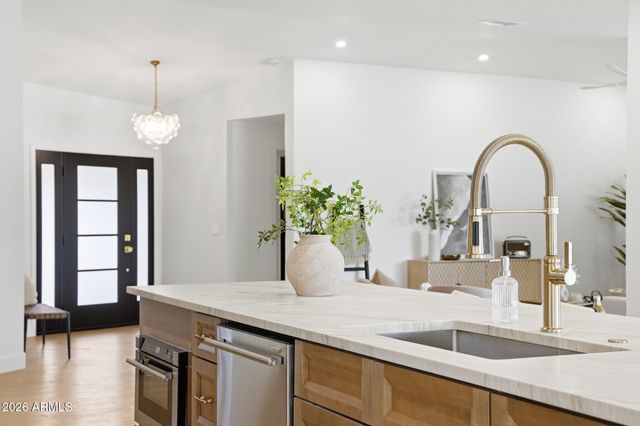 5819 E Redfield Road, Scottsdale, AZ 85254