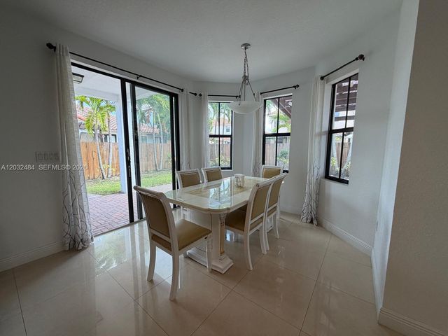 9924 NW 10th Ter, Miami, FL 33172