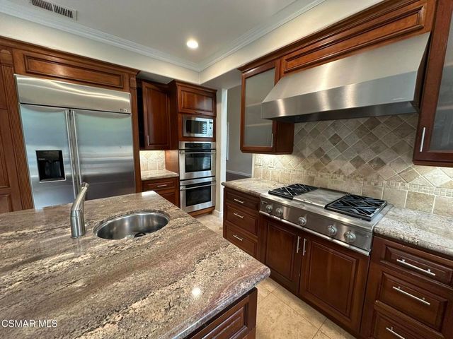 23172 Park Pinta, Calabasas, CA 91302