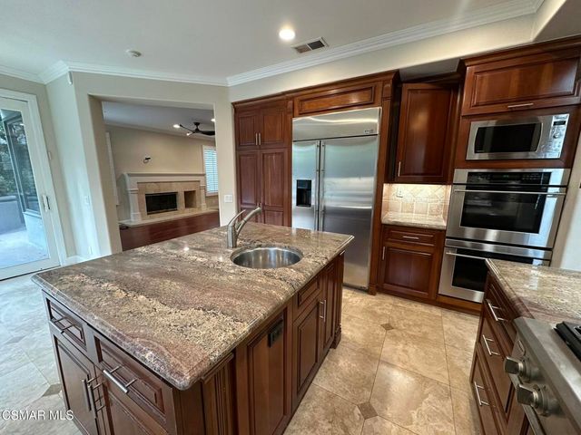 23172 Park Pinta, Calabasas, CA 91302