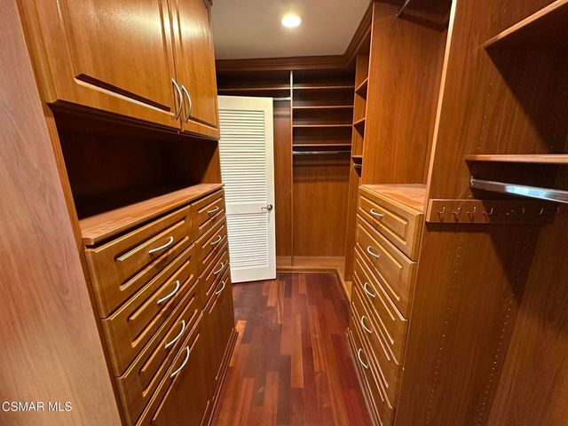 23172 Park Pinta, Calabasas, CA 91302