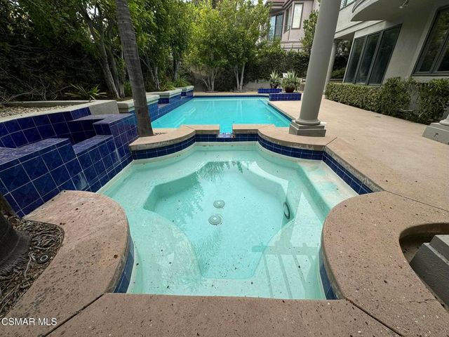 23172 Park Pinta, Calabasas, CA 91302