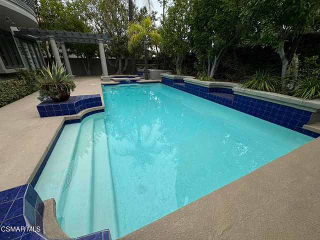 23172 Park Pinta, Calabasas, CA 91302