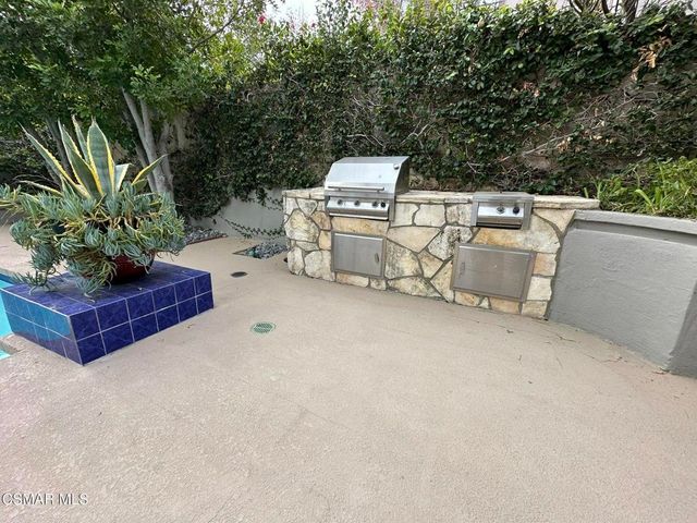 23172 Park Pinta, Calabasas, CA 91302