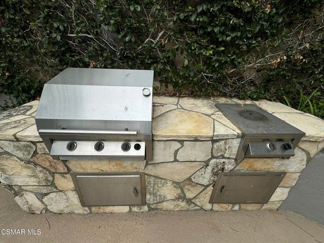 23172 Park Pinta, Calabasas, CA 91302