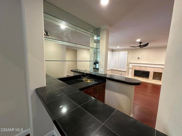 23172 Park Pinta, Calabasas, CA 91302