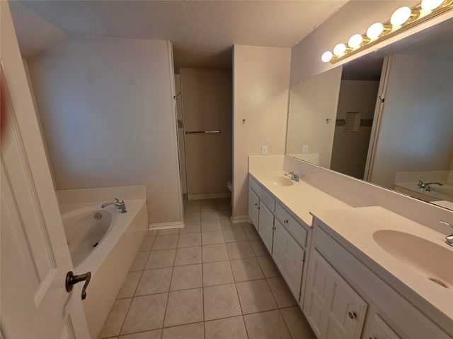 5302 Lynn Court, Rowlett, TX 75088