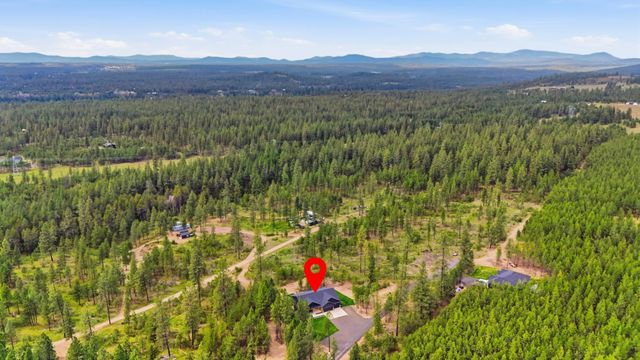 6703 E Elk Chattaroy Rd, Chattaroy, WA 99003