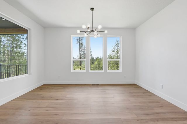 6703 E Elk Chattaroy Rd, Chattaroy, WA 99003