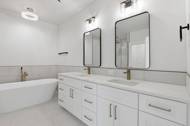 6703 E Elk Chattaroy Rd, Chattaroy, WA 99003