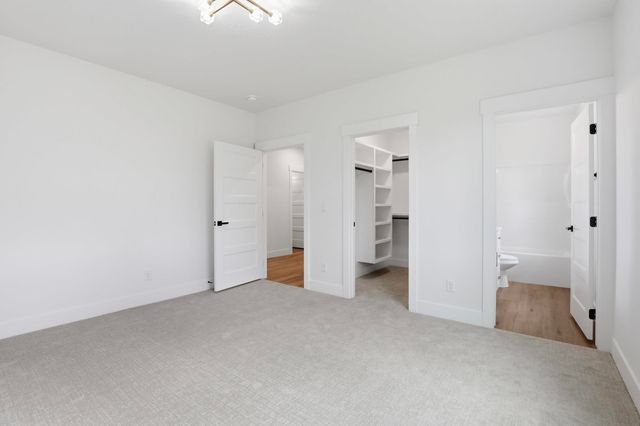 6703 E Elk Chattaroy Rd, Chattaroy, WA 99003