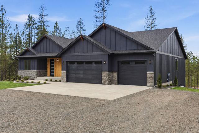 6703 E Elk Chattaroy Rd, Chattaroy, WA 99003
