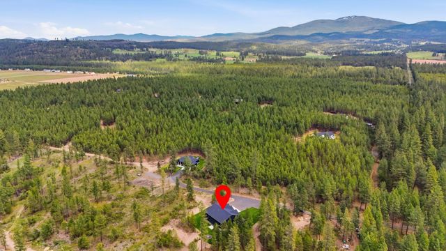 6703 E Elk Chattaroy Rd, Chattaroy, WA 99003