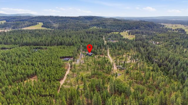 6703 E Elk Chattaroy Rd, Chattaroy, WA 99003