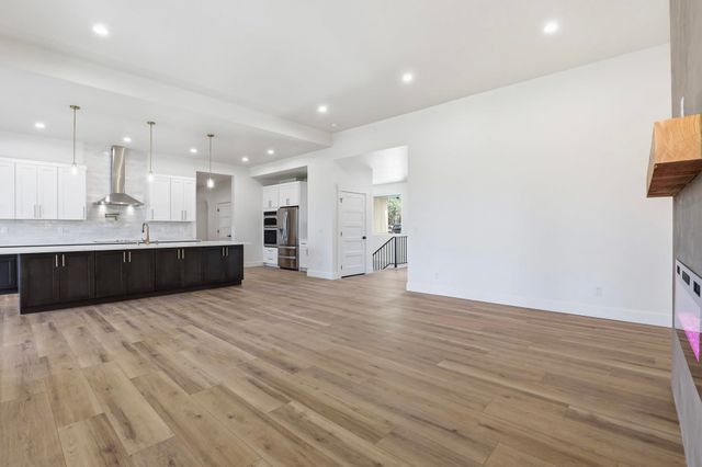 6703 E Elk Chattaroy Rd, Chattaroy, WA 99003